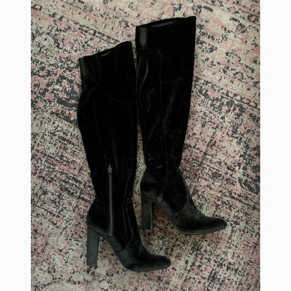 unisa black knee high boots
